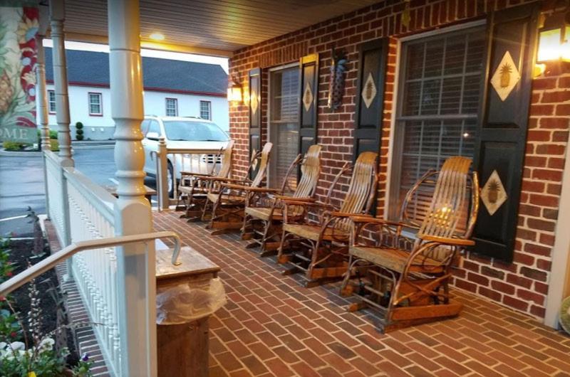 Country Living Inn Smoketown  Extérieur photo
