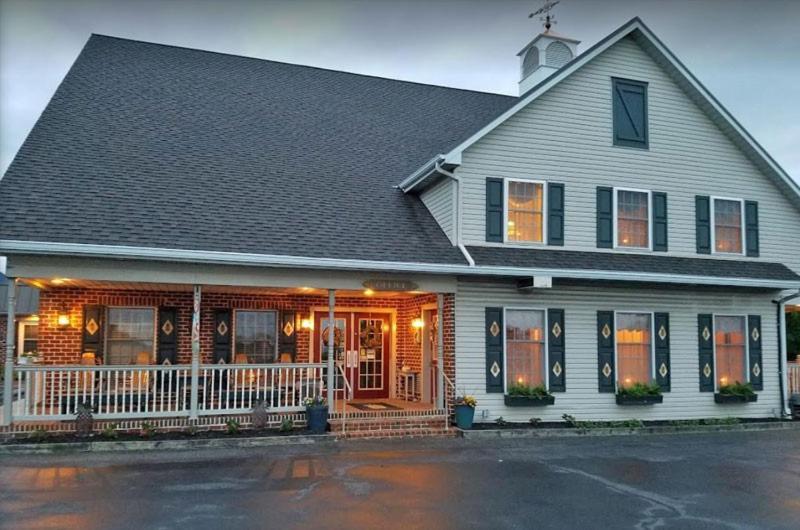 Country Living Inn Smoketown  Extérieur photo