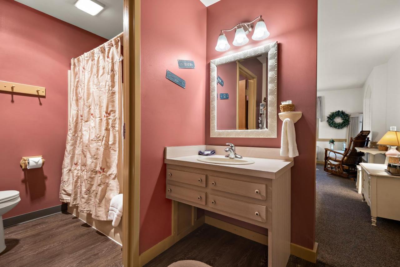 Country Living Inn Smoketown  Extérieur photo