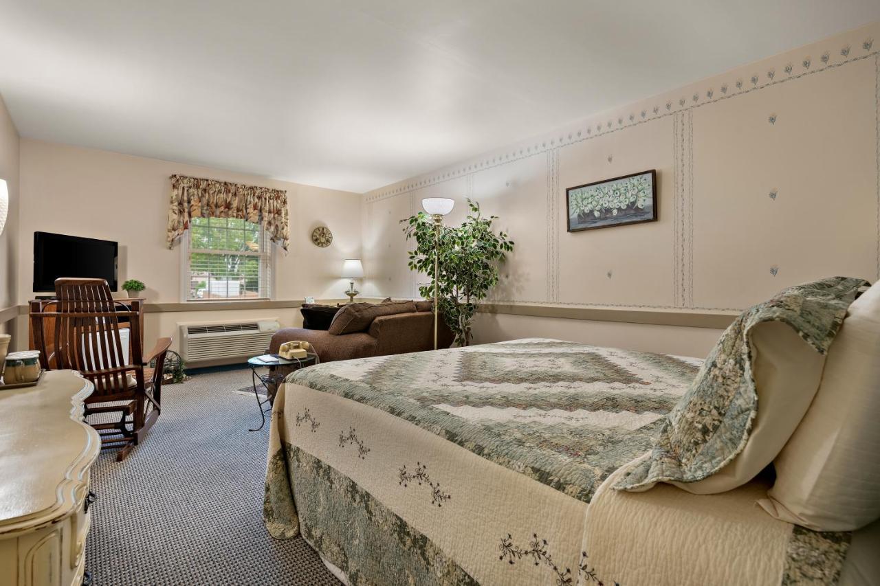 Country Living Inn Smoketown  Extérieur photo