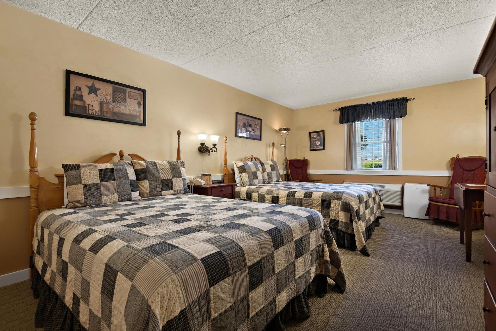 Country Living Inn Smoketown  Extérieur photo