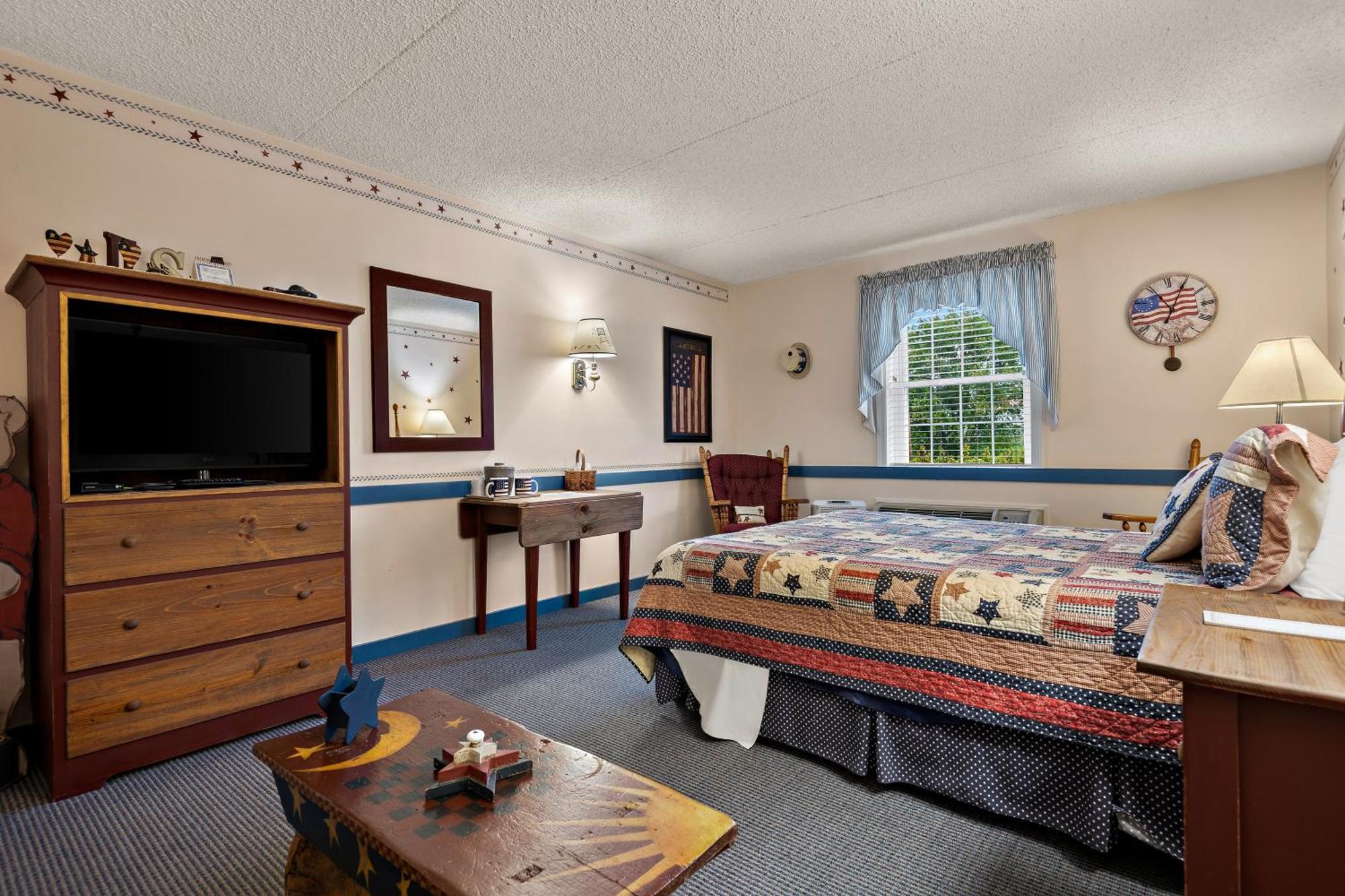 Country Living Inn Smoketown  Extérieur photo