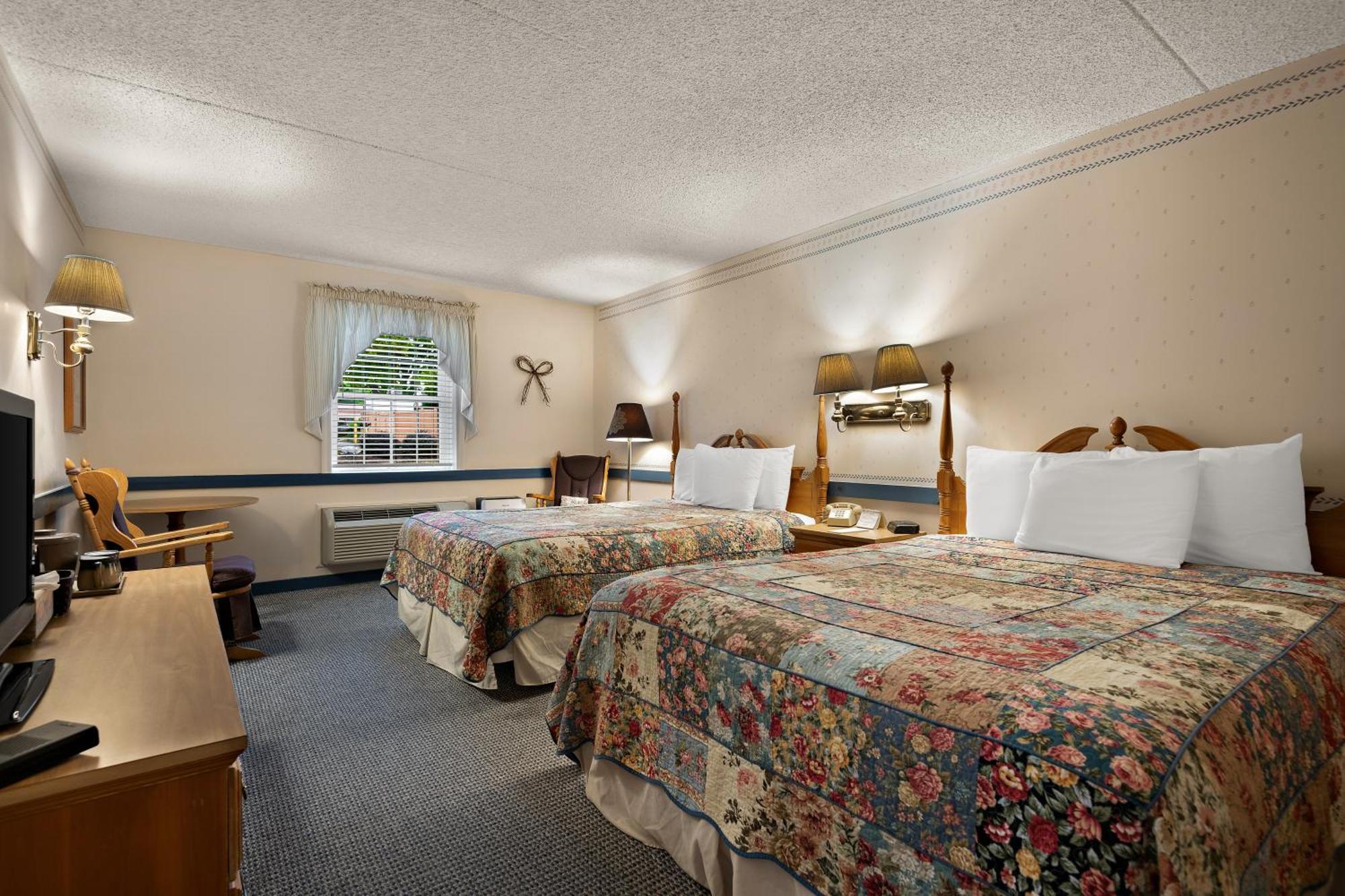 Country Living Inn Smoketown  Extérieur photo