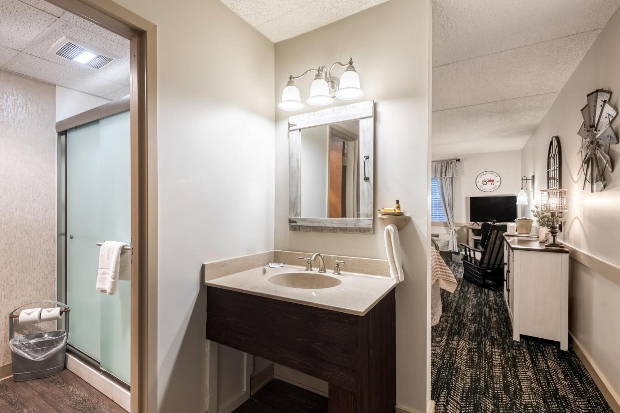 Country Living Inn Smoketown  Extérieur photo
